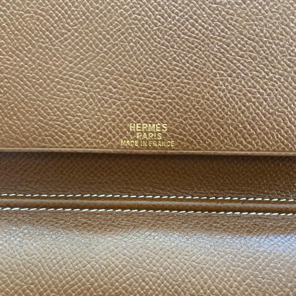 Authentic Hermès Bifold Long Wallet + Agenda Holder w/ COA in Gold (Camel Brown) - Picture 3 of 15